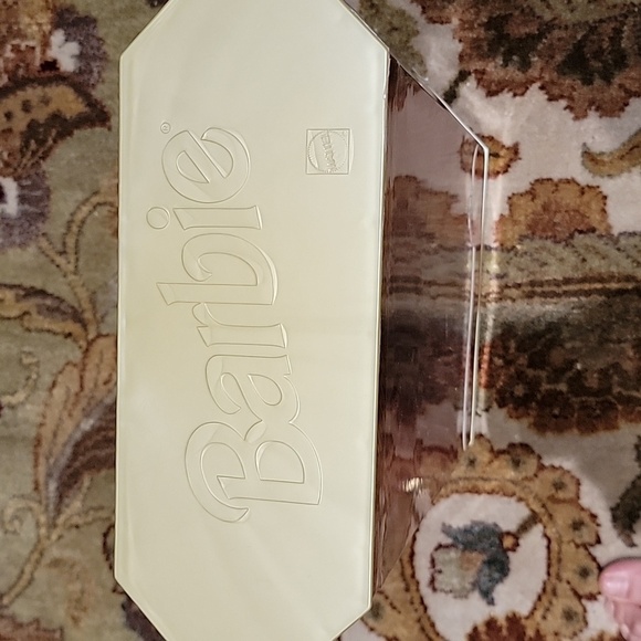 Special Edition 10th Anniversary Holiday Barbie 1997 - Picture 10 of 10